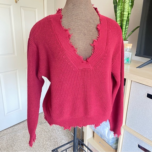 Forever 21 size medium sweater burgundy with rough fringe, and V-neck - Picture 9 of 12